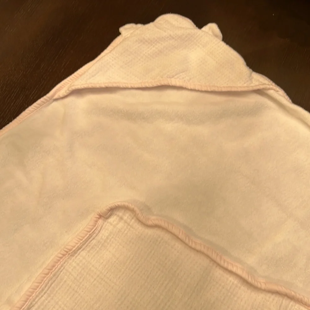Pottery Barn Kids Baby Girls Organic Cotton Bath Wrap white with tiny pink dots!